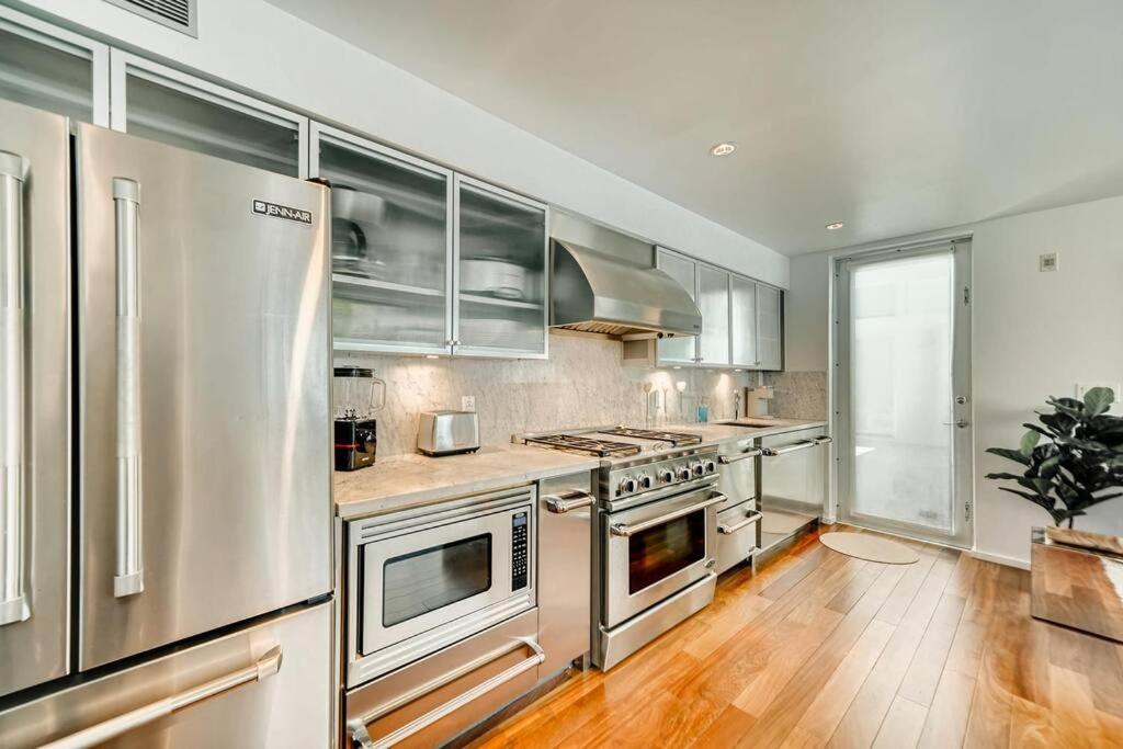 Mid-century Modern Gem South Miami Apartamento *